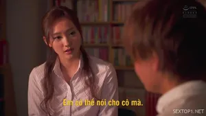 Nữ thư ký công ty chuyên phục vụ đối tác và đồng nghiệp nam để tạo động lực